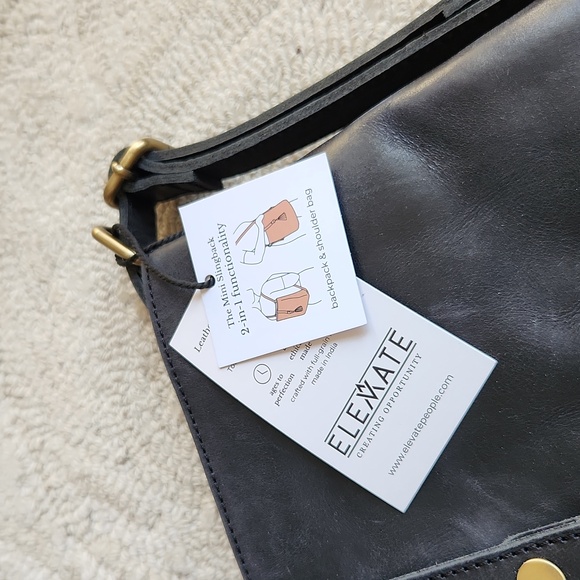 Black ELEVATE shoulder bag/backpack - Picture 2 of 5